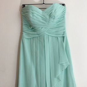 David’s Bridal mint sweetheart dress